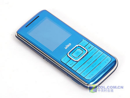 炫镜魅蓝<a href='http://tech.sina.com.cn/mobile/megapix.html' class=akey target=_blank>百万像素</a>融合 波导D615仅999元 百万像素魅力蓝色波导镜面D615仅999元