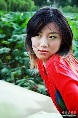 Photoshop实例教程:磨皮锐化一步法 Photoshop实例教程:磨皮锐化一步法