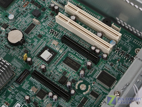 ΪSMB IBM<A href=http://www.zhujiangroad.com/price/serverpc.html TARGET=_blank><u><font color=#000000></font></u></a>x3610 
