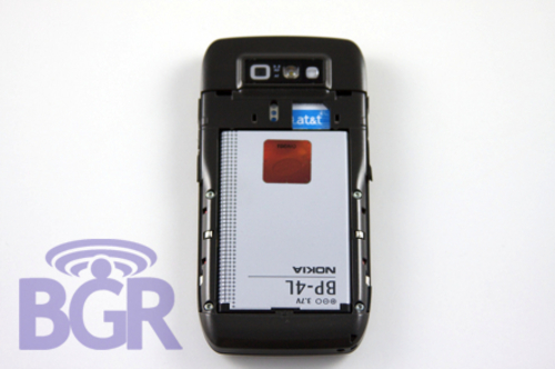 320万WiFi全键盘GPS 诺基亚E71真机预赏 320万WiFi全键盘GPS 诺基亚E71真机预赏