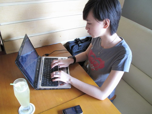 清纯美女美女生活照_韩国短发美女生活照_平吃掉被我短发图片