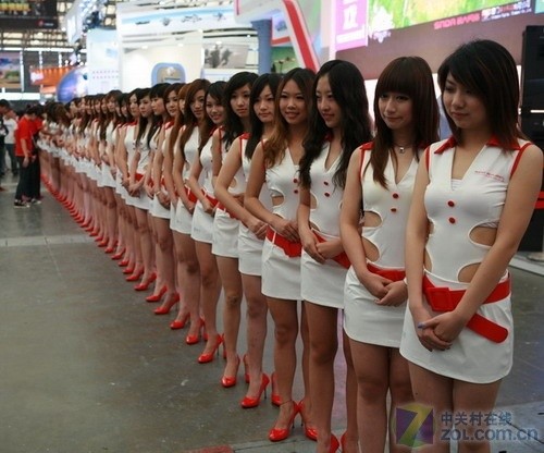 盛大腿脚视频长龙美女美女图片