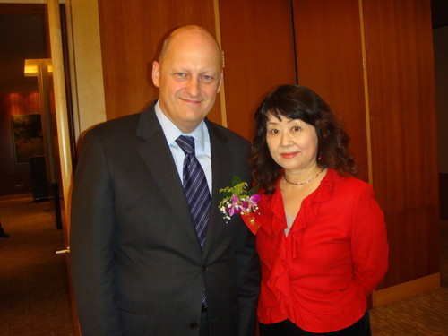 acer董事长王振堂痛斥PC完蛋论 称3C融合带来年4千亿美元市场