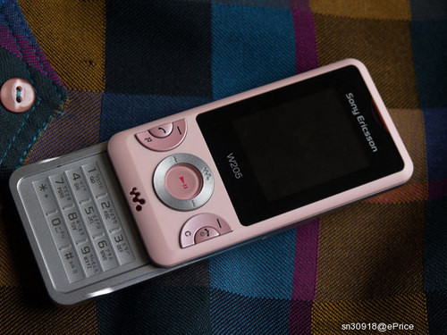 Мобильный телефон Sony Ericsson W205 Мобильный телефон Sony Ericsson W205