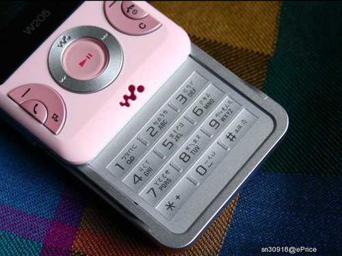 Мобильный телефон Sony Ericsson W205 Мобильный телефон Sony Ericsson W205