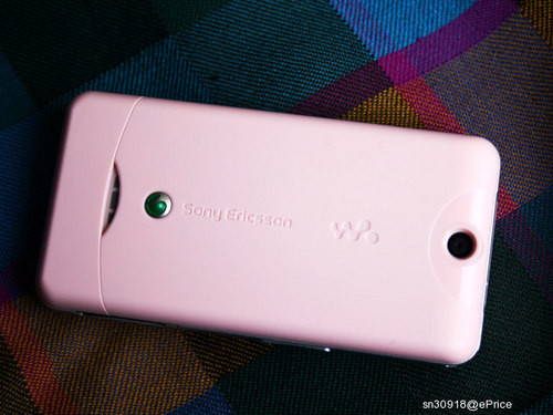 Мобильный телефон Sony Ericsson W205 Мобильный телефон Sony Ericsson W205