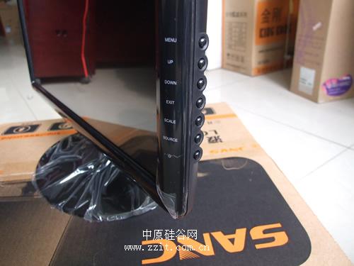 初露锋芒SANC 19寸液晶97CM抵郑仅799