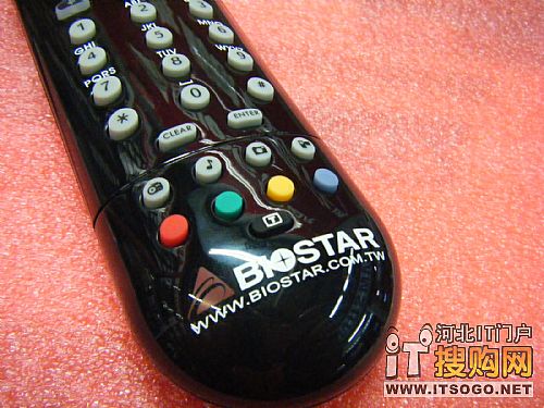 用htpc看爽钢铁侠2 映泰遥控 主板套!图片