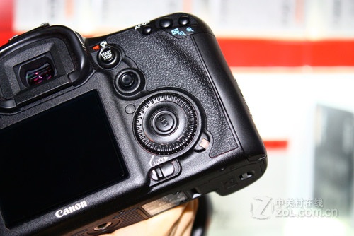 ж콢 7D8200Ԫ 