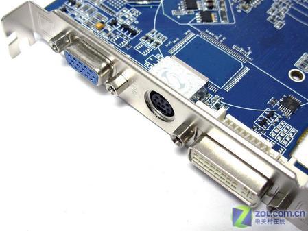 图为:蓝宝石X1600PRO Ultimate 显卡 图为:蓝宝石X1600PRO Ultimate 显卡