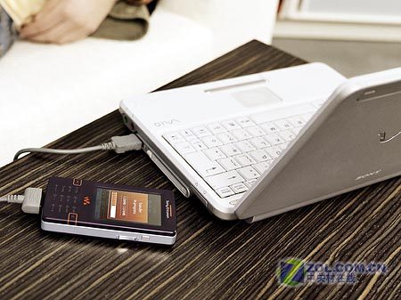 4GB容量UIQ智能 索爱W958c专为中国而生 4GB容量UIQ智能 索爱W958c专为中国而生