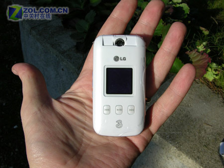 1500元的幽雅线条 LG-U310挑战3G性价比 1500元的幽雅线条 LG-U310挑战3G性价比