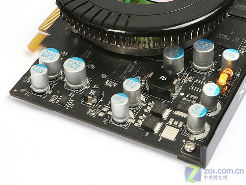 XFX 8600GT Ա2600XT 