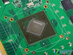4׶Ϸƽ̨Ծ 9600GT SLI 