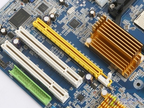 DX10Ϸ/ͨɱ AMD 780Gϸ 